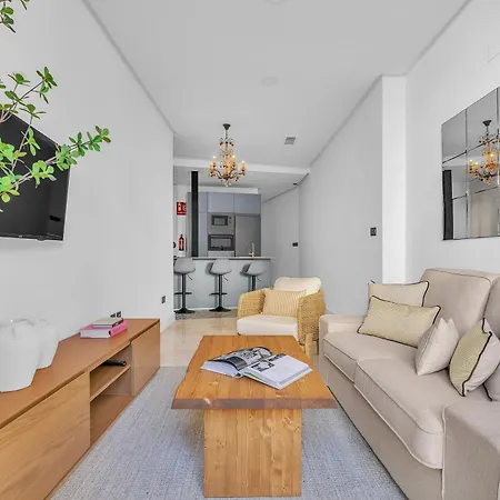 Apartment Lovely & Balcony By Ele Malaga