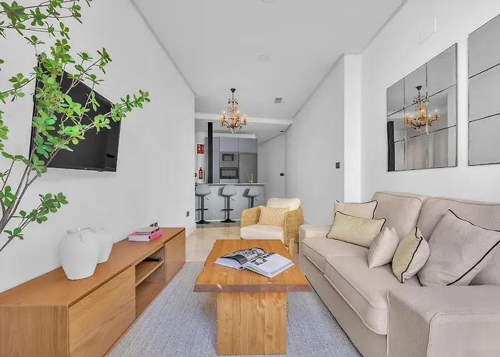 Apartment Lovely & Balcony By Ele Malaga