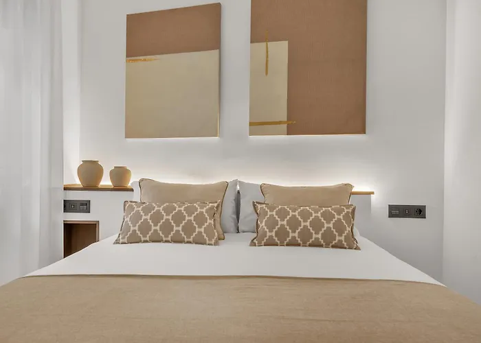 Apartment Lovely & Balcony By Ele *